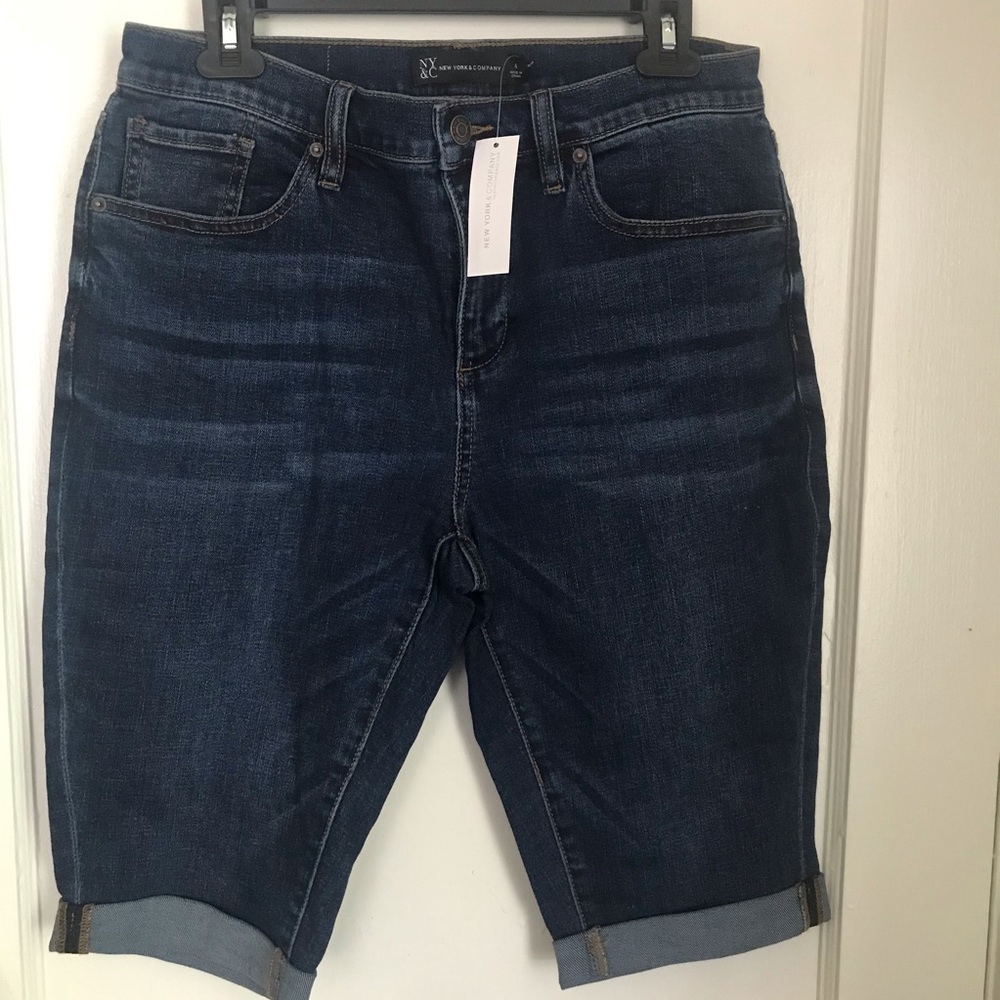 New york and company jean Denim shorts size 4 Bermuda